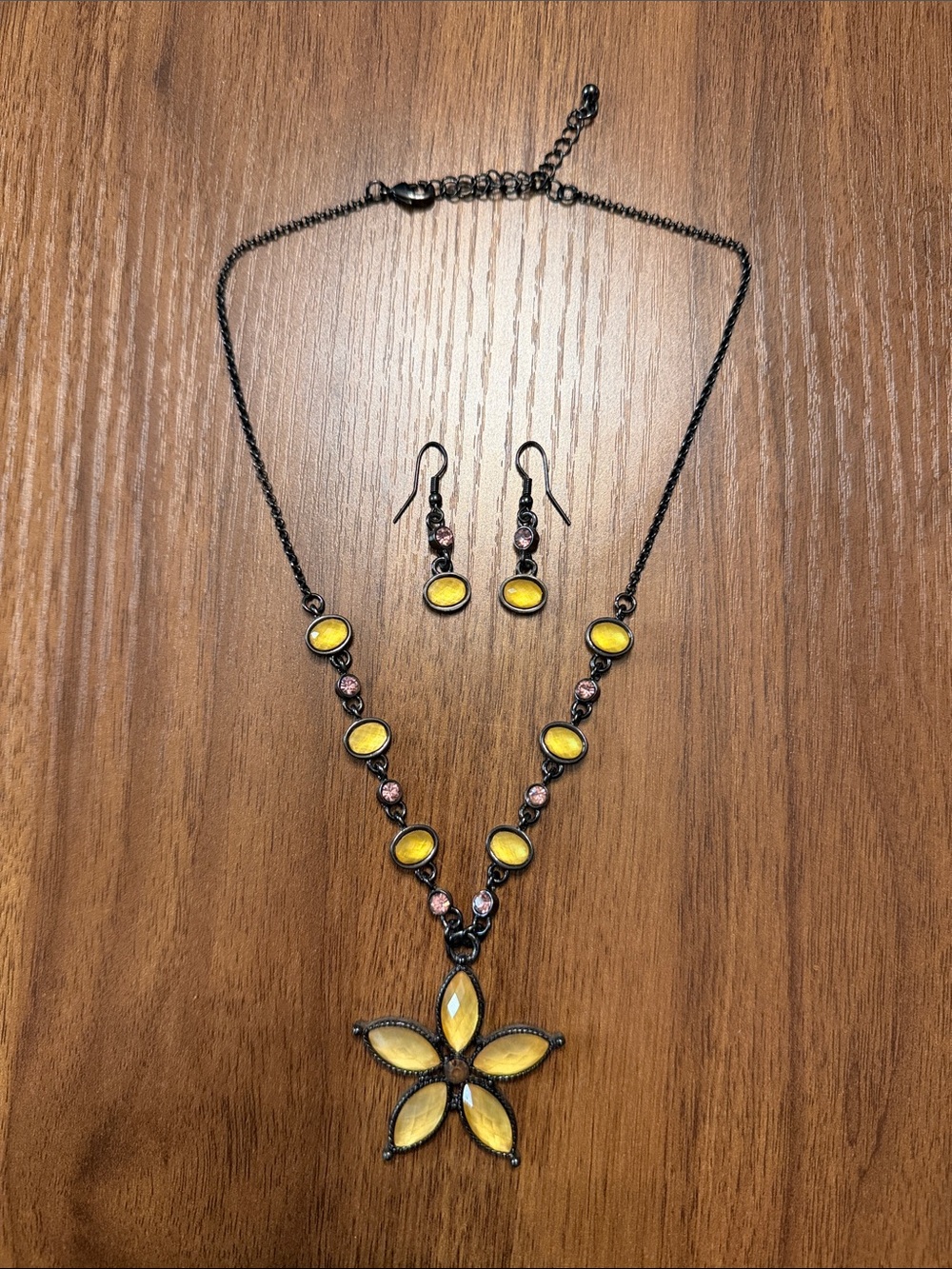 Yellow Floral Pendant Necklace and Earring Set - Women's Fashion Jewelry